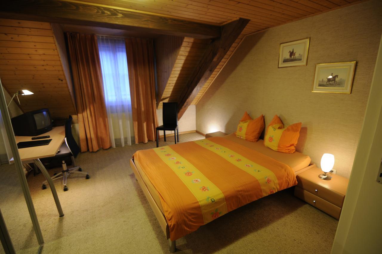 Hotel De La Croix-Blanche Cressier Exteriér fotografie